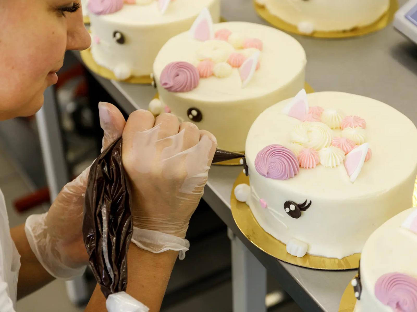 Знакомся с нами